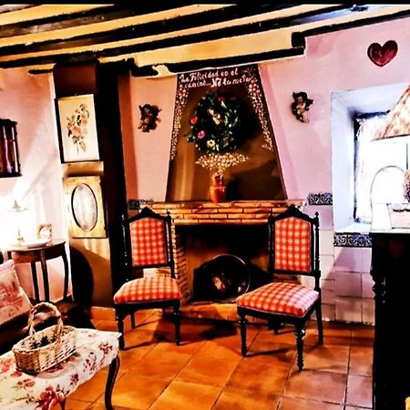 Room In Lodge - Romantic Getaway To Cuenca The Fifth Valeria Luaran gambar