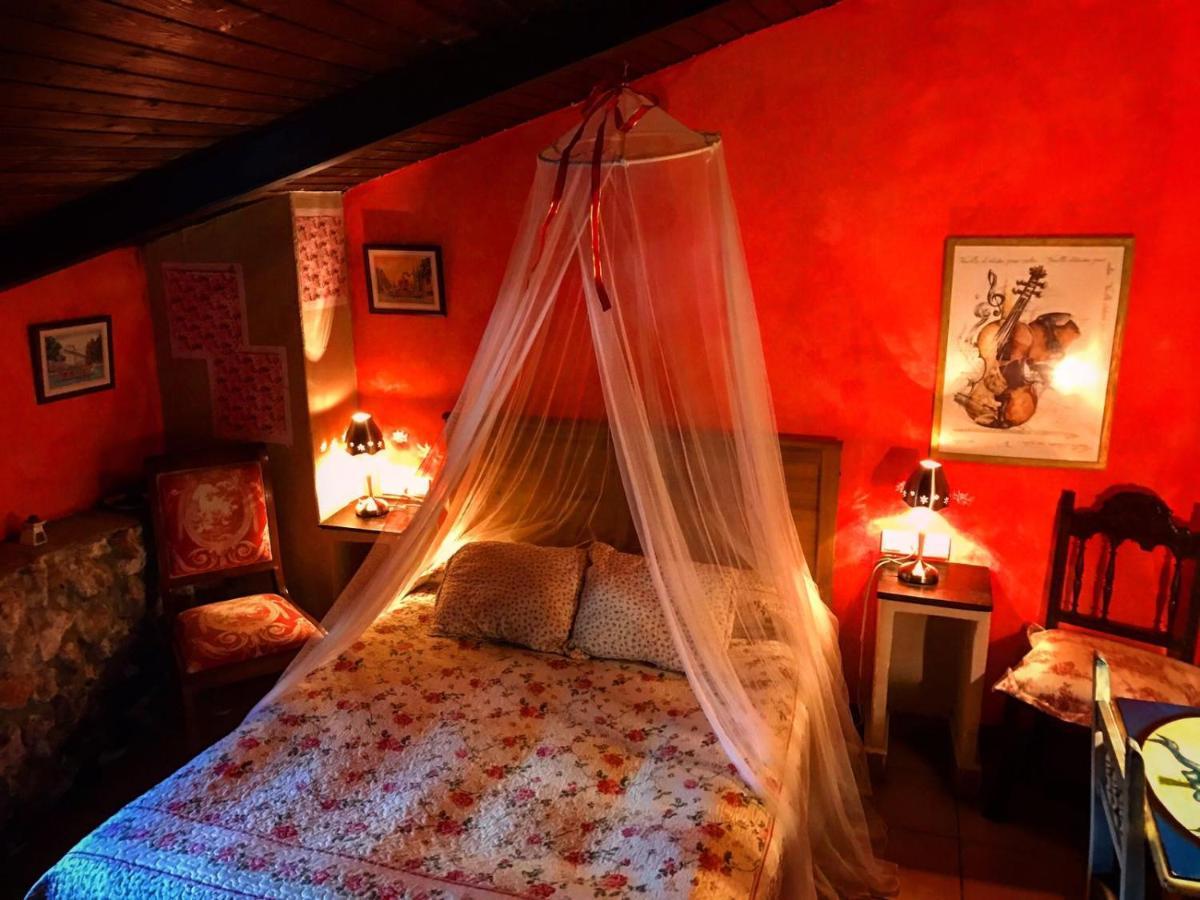 Room In Lodge - Romantic Getaway To Cuenca The Fifth Valeria Luaran gambar